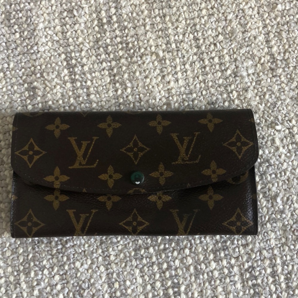 Louis Vuitton Monogram wallet